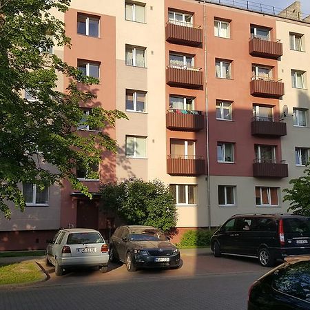 L.E.C. Travel Apartments Ventspils Buitenkant foto