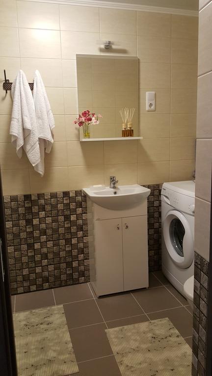L.E.C. Travel Apartments Ventspils Buitenkant foto