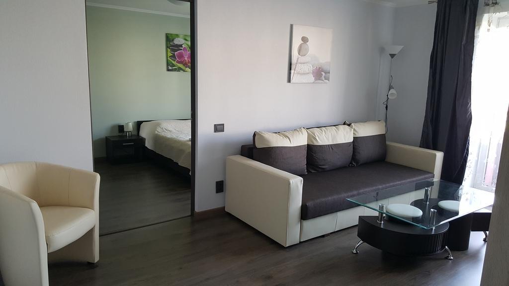 L.E.C. Travel Apartments Ventspils Buitenkant foto